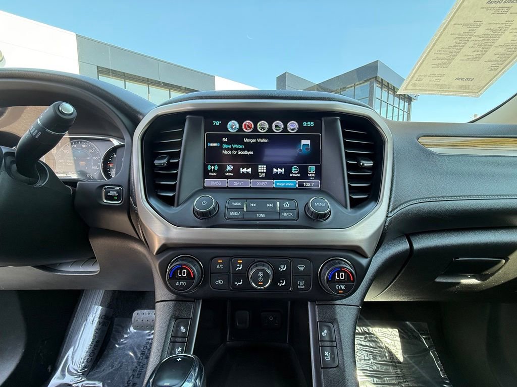 Used 2017 GMC Acadia Denali w/ Technology Package AWD/4WD image 25