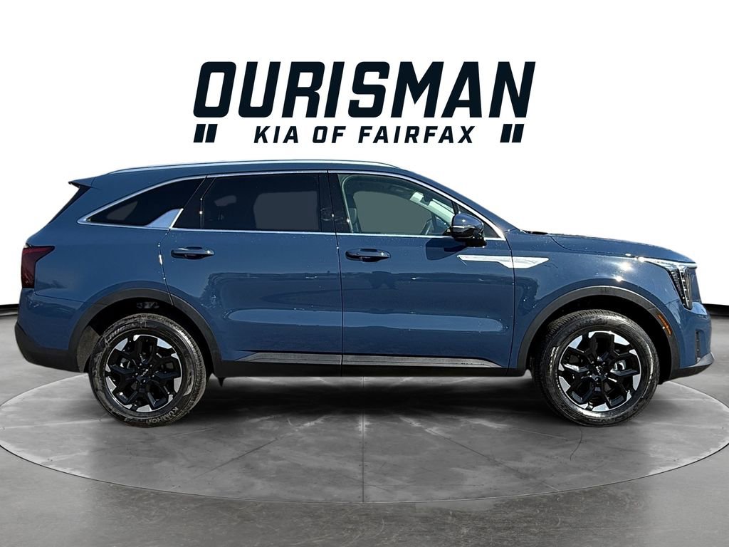 Certified 2025 Kia Sorento S image 7