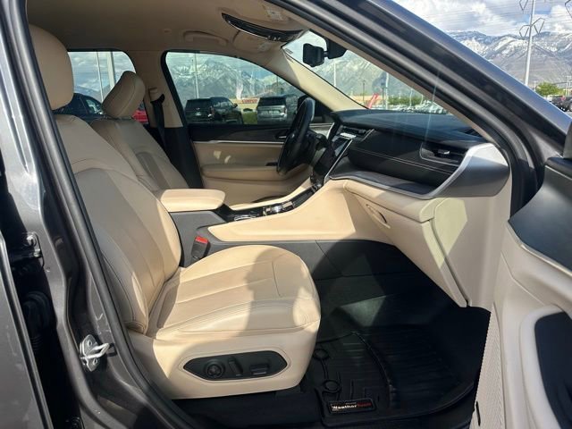 Used 2022 Jeep Grand Cherokee L Limited w/ Luxury Tech Group II AWD/4WD image 17