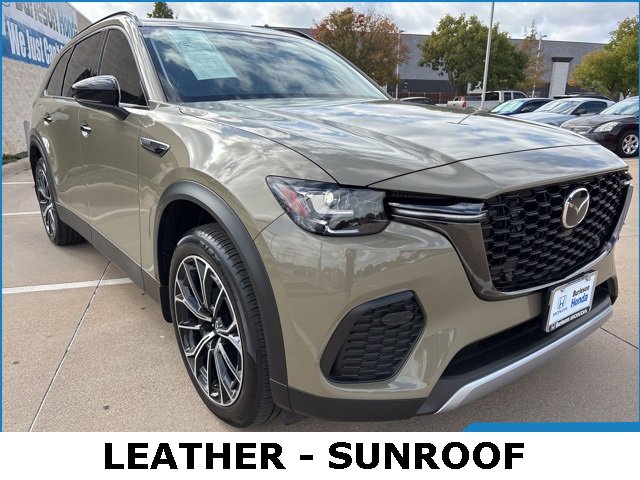 Used 2025 MAZDA CX-70 Plug-In Hybrid w/ Premium Pkg image 2