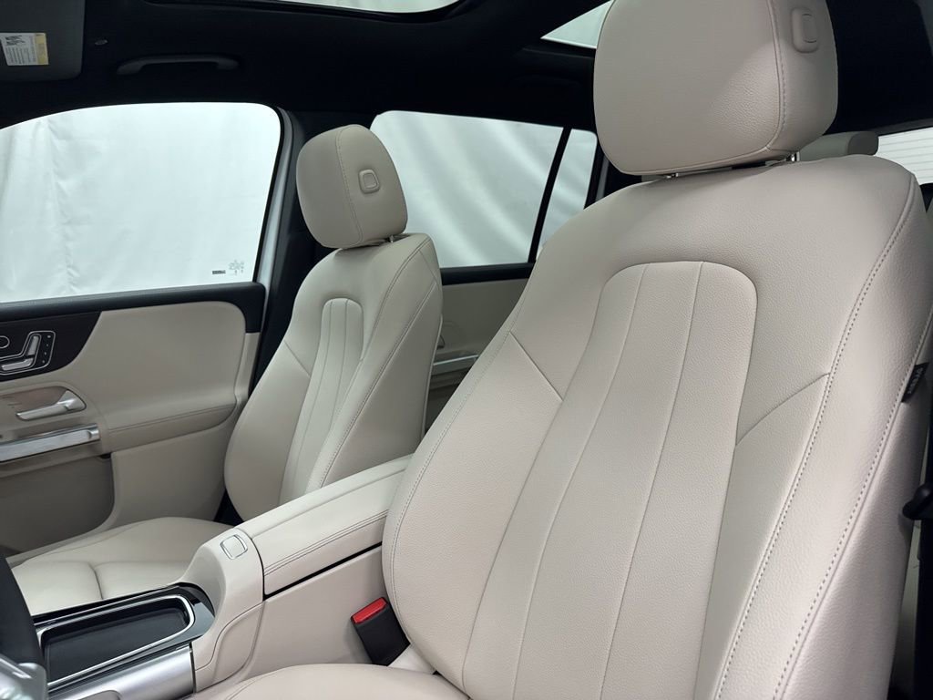 Used 2026 Mercedes-Benz GLB 250 GLB 250 image 13