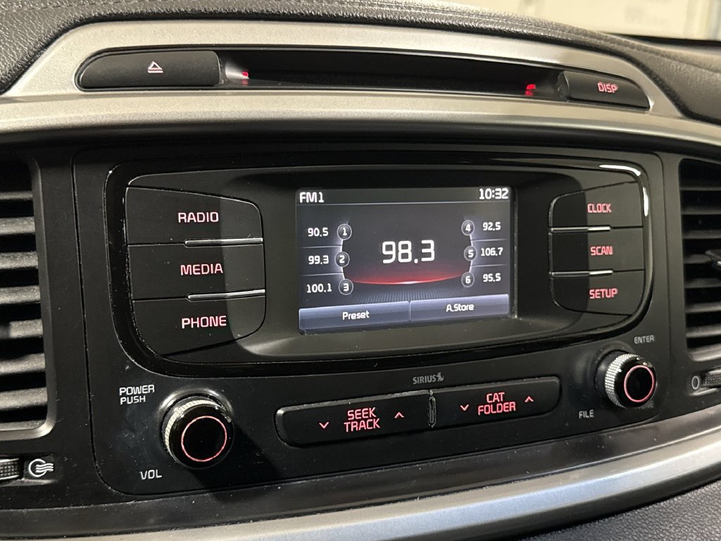 Used 2017 Kia Sorento AWD image 14