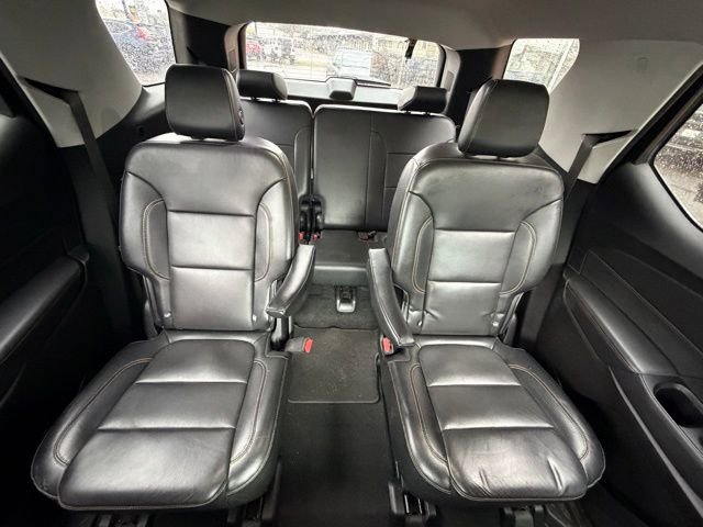 Used 2018 Chevrolet Traverse LT w/ LPO, 'HIT The Road' Package AWD/4WD image 17
