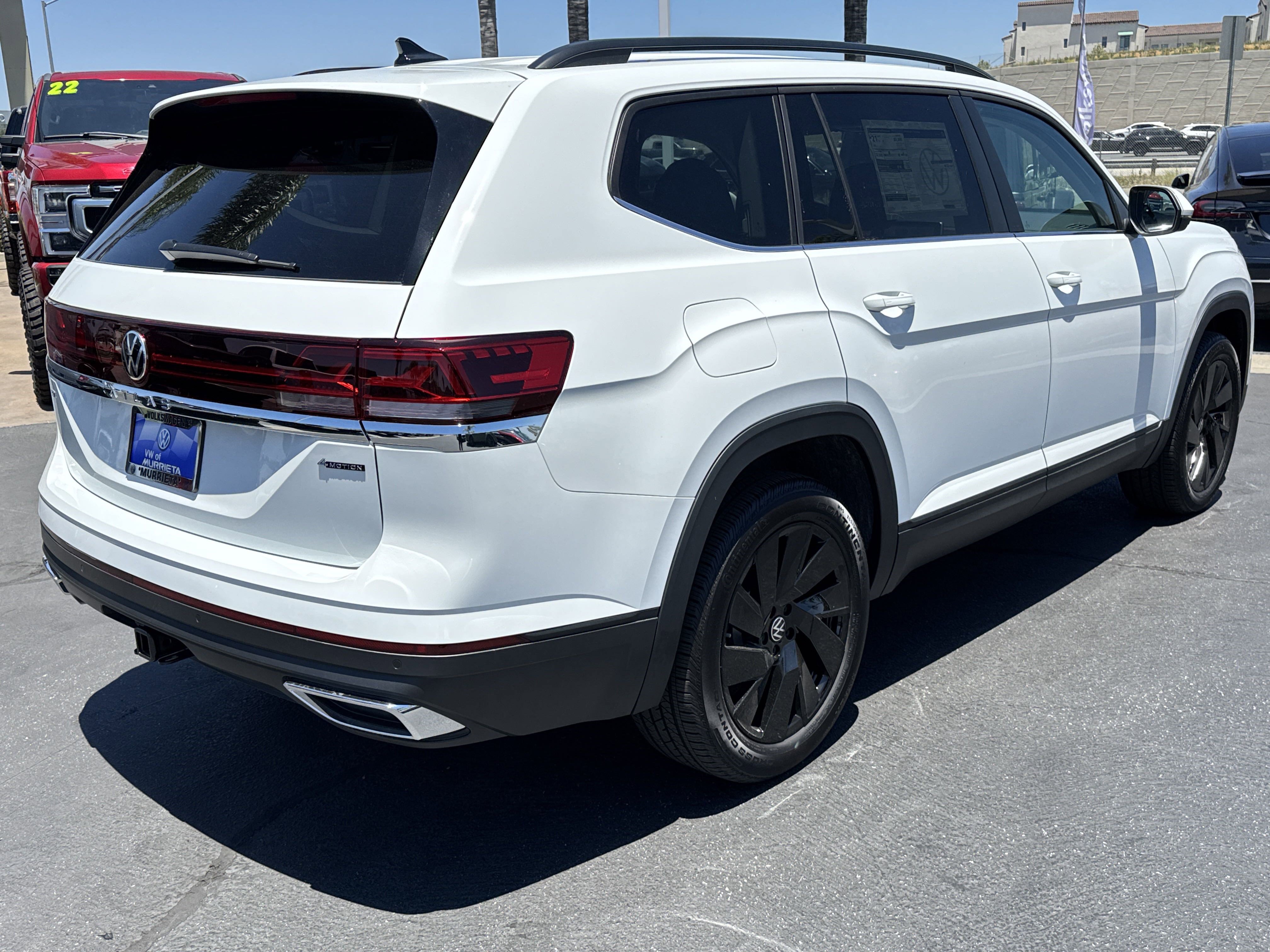 Used 2025 Volkswagen Atlas SE image 10