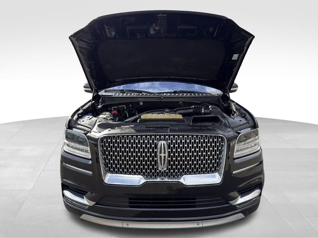 Used 2019 Lincoln Navigator Reserve image 40