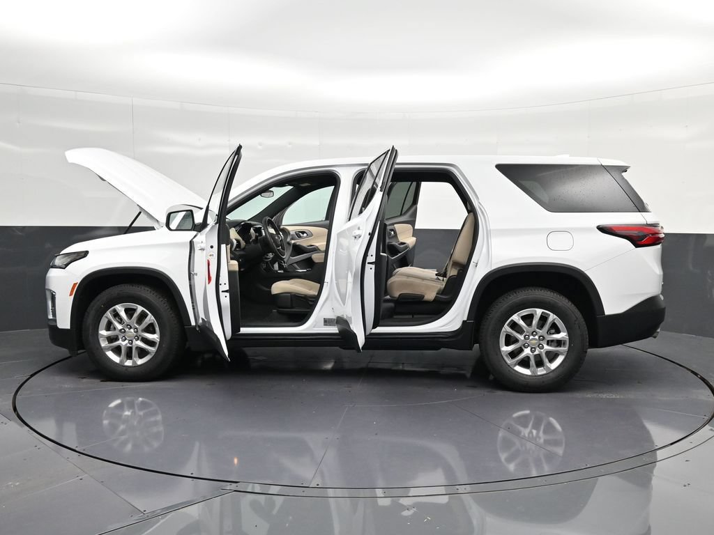 Used 2023 Chevrolet Traverse LS FWD image 37