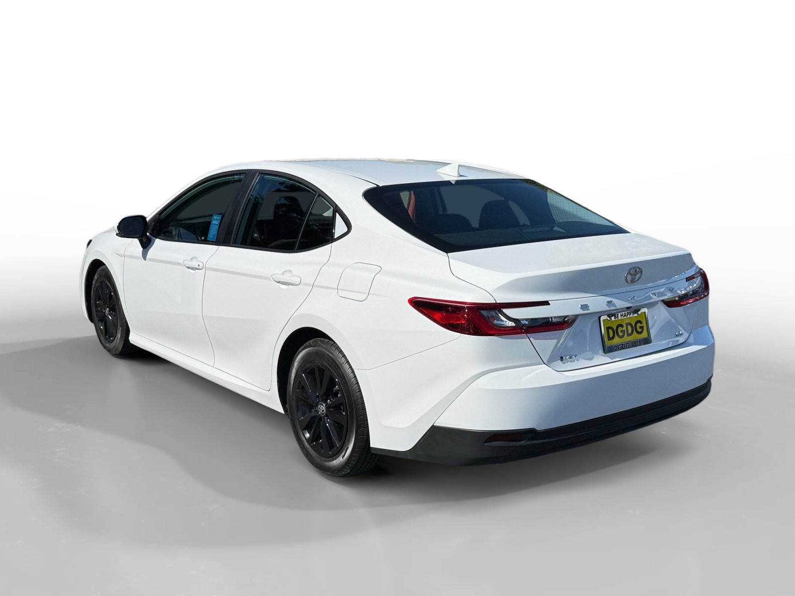 Used 2025 Toyota Camry LE FWD image 3