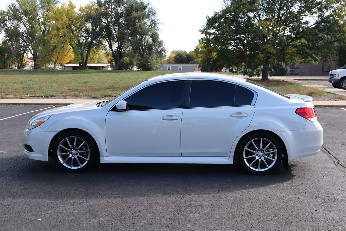 Used 2010 Subaru Legacy 2.5GT Limited AWD/4WD image 9