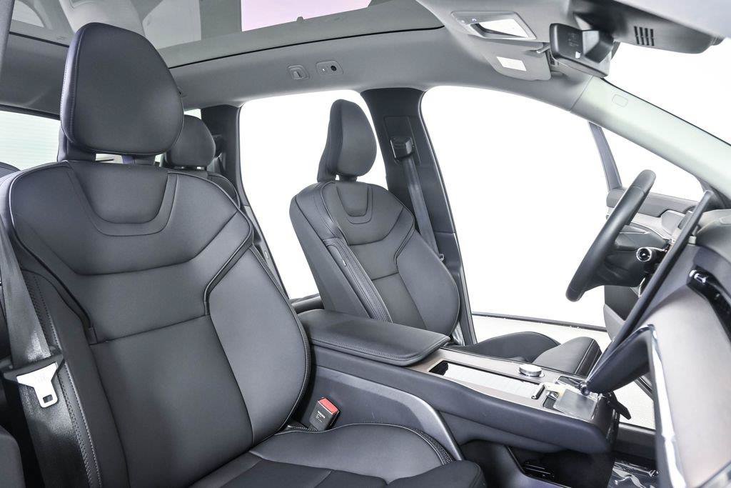 Certified 2025 Volvo EX90 Plus AWD/4WD image 24