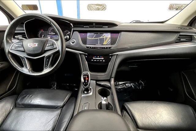 Used 2017 Cadillac XT5 Luxury w/ Driver Awareness Package image 15