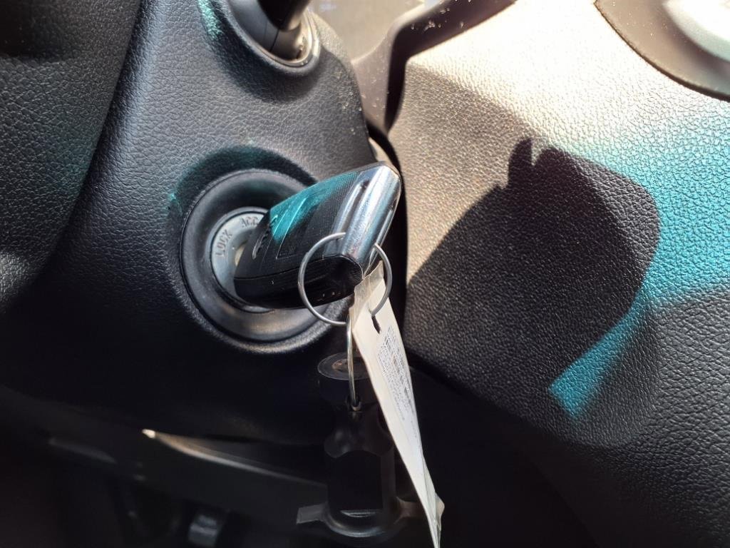 Used 2020 Kia Sorento LX image 16