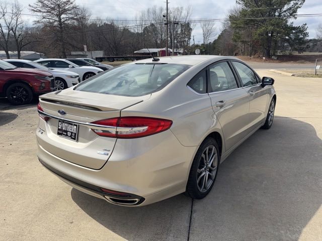 Used 2017 Ford Fusion SE w/ Equipment Group 201A image 6