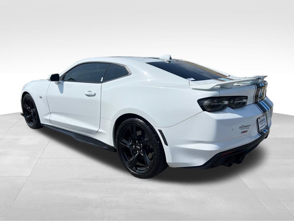 Used 2021 Chevrolet Camaro SS RWD image 3