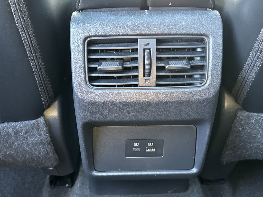 Used 2023 Nissan Rogue SV w/ SV Premium Package image 38