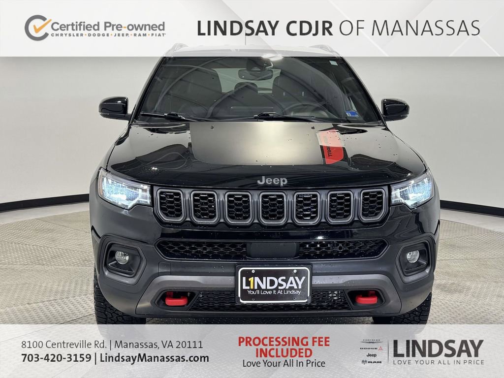 Used 2024 Jeep Compass Trailhawk image 3