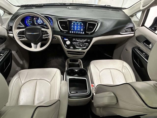 Used 2020 Chrysler Pacifica Limited w/ Advanced Safetytec Group FWD image 10
