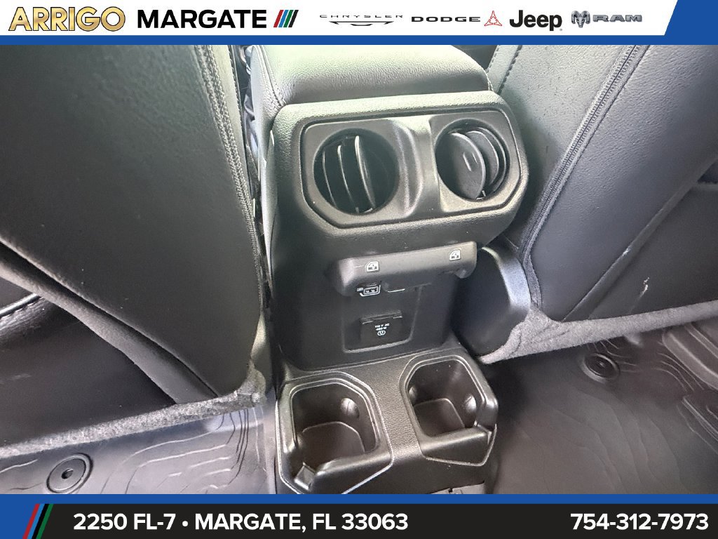 Certified 2023 Jeep Gladiator Overland w/ Popular Equipment Package AWD/4WD image 12