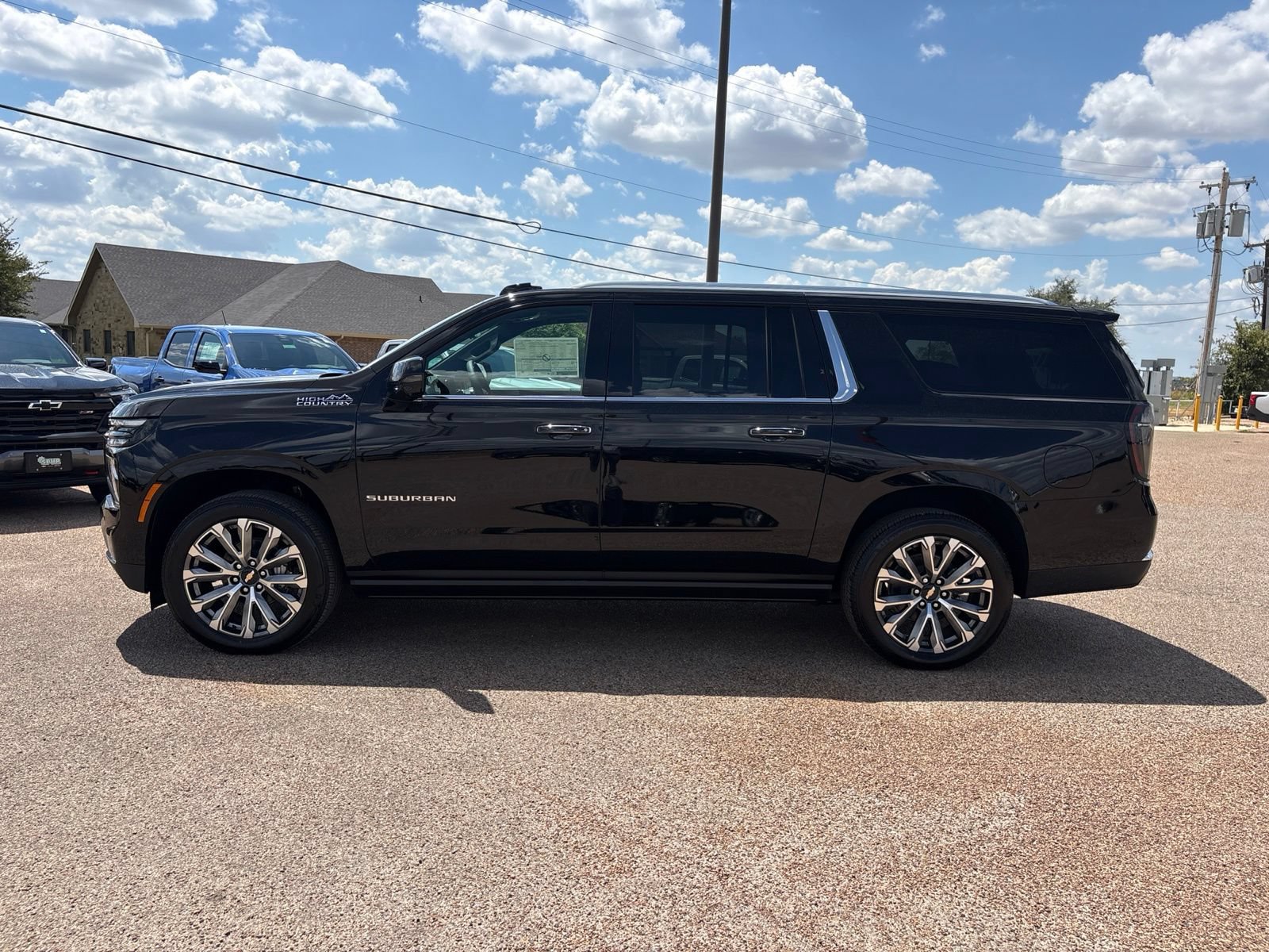 New 2026 Chevrolet Suburban High Country AWD/4WD image 2