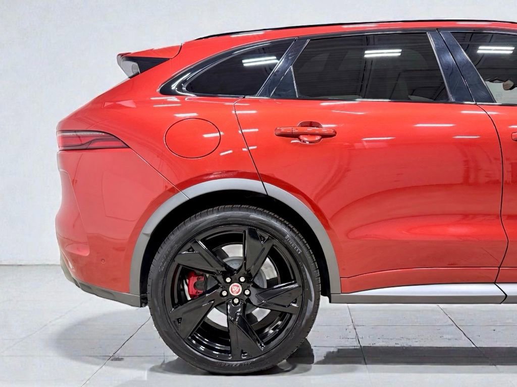 Used 2021 Jaguar F-PACE SVR image 19