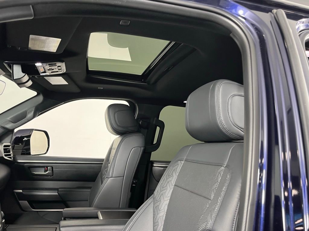 Used 2025 Toyota Sequoia SR5 w/ SR5 Premium Package AWD/4WD image 22