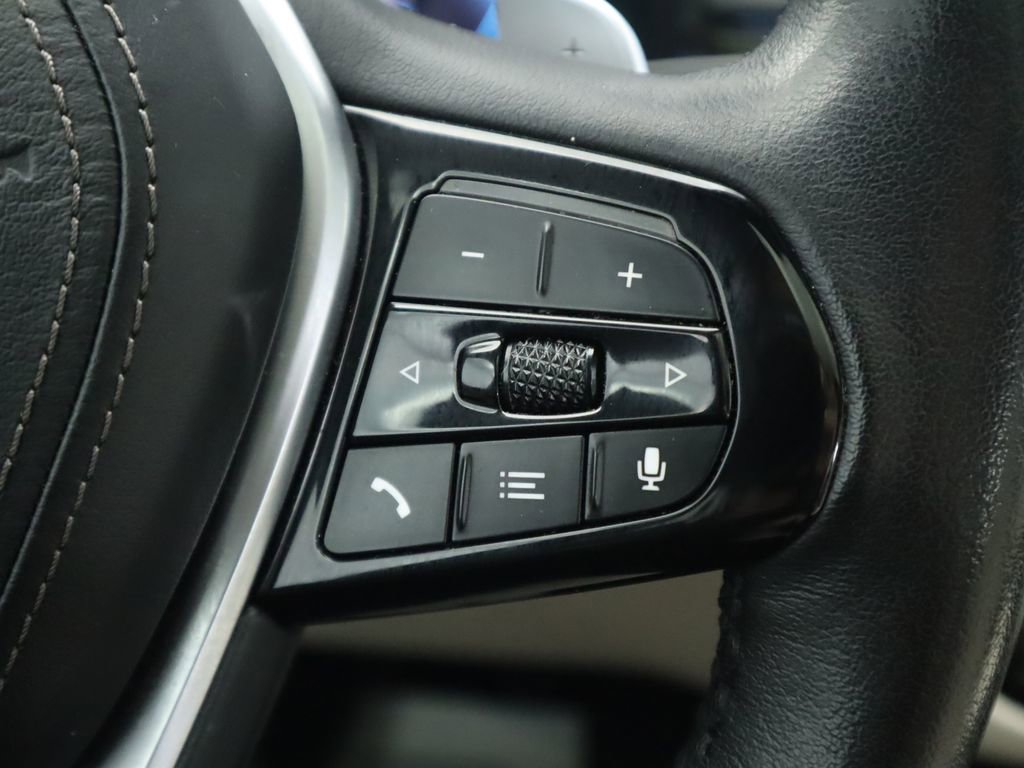 Certified 2023 BMW 530e w/ Premium Package image 12