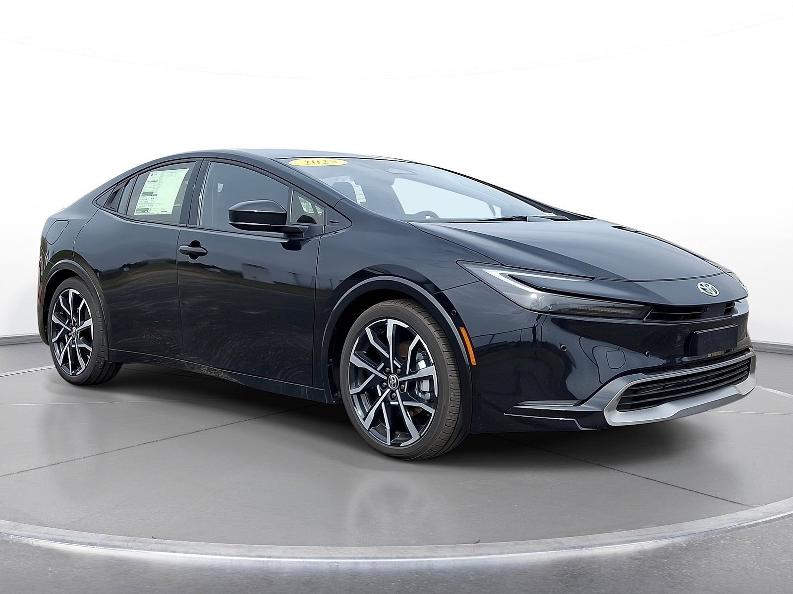 New 2025 Toyota Prius Plug-In Hybrid FWD image 1