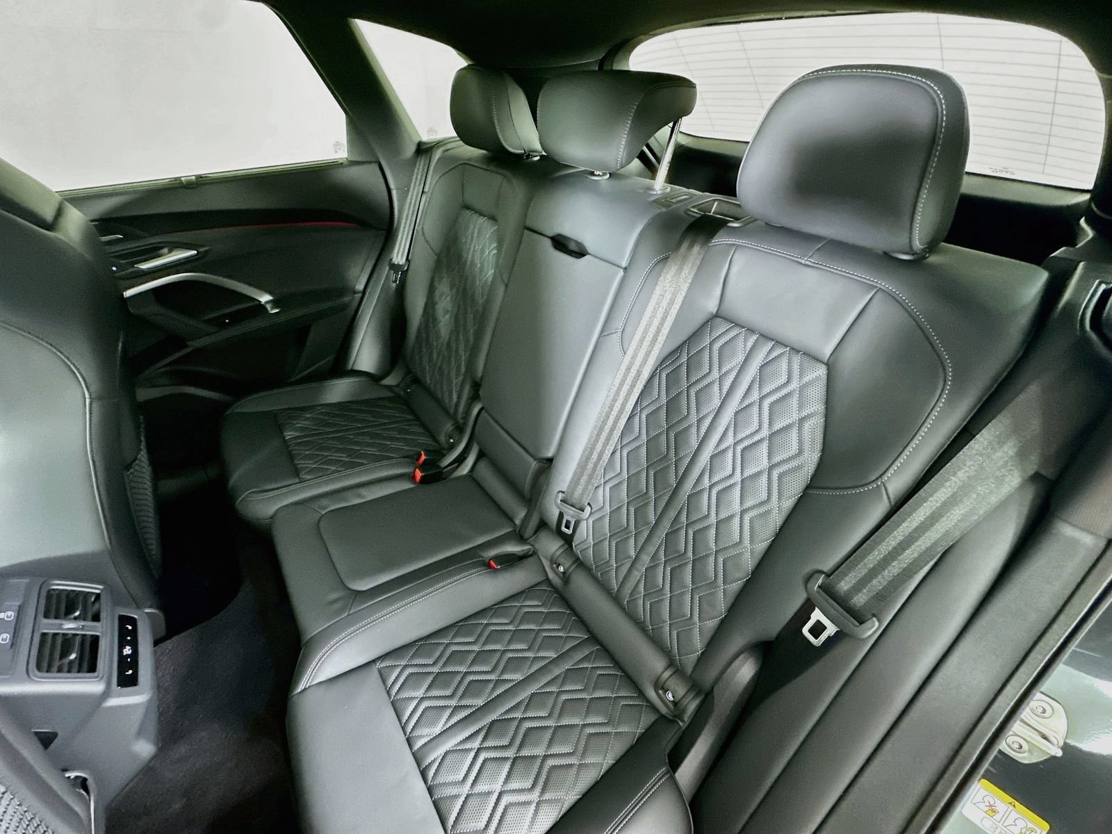 New 2026 Audi SQ5 Prestige AWD/4WD image 35
