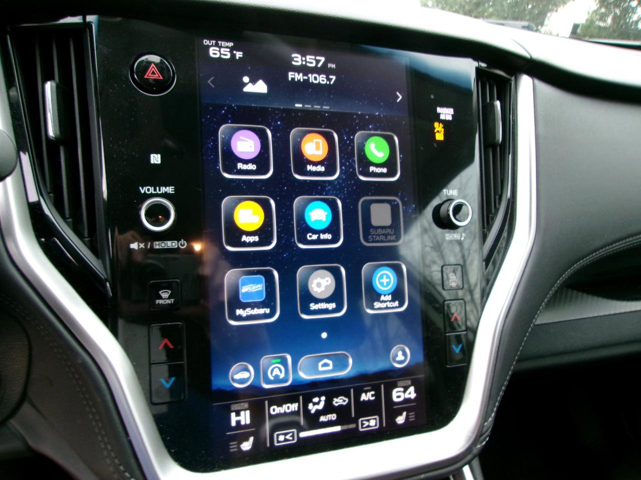 Used 2021 Subaru Outback Premium image 2