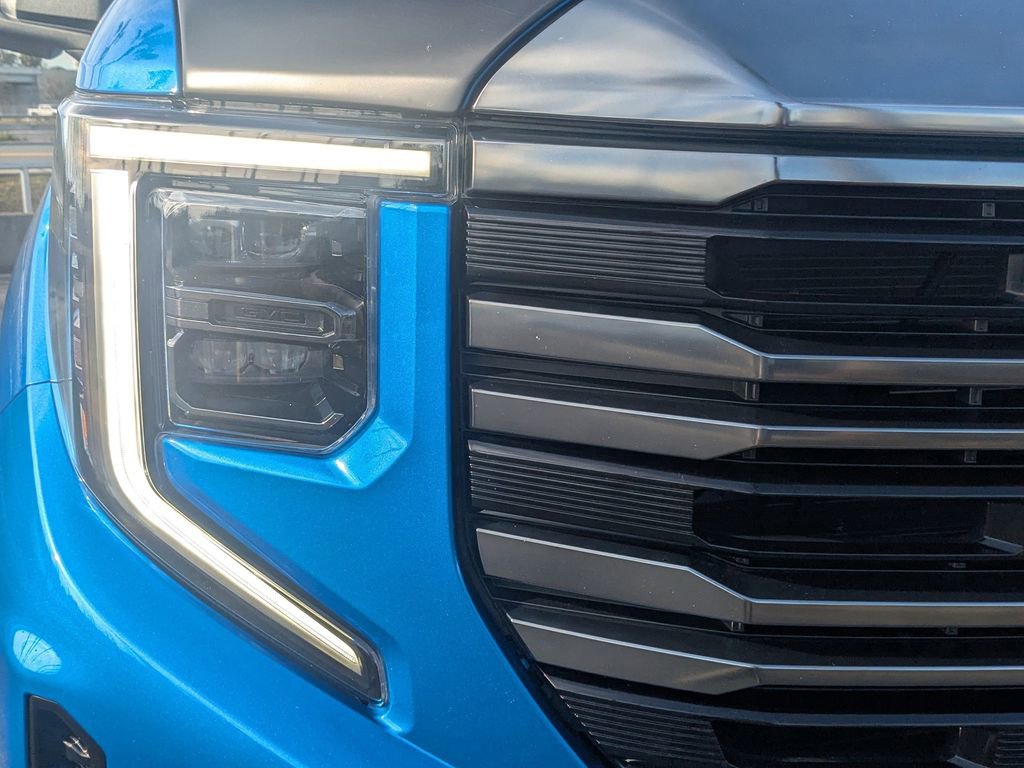 Used 2024 GMC Sierra 1500 AT4 w/ Technology Package image 10