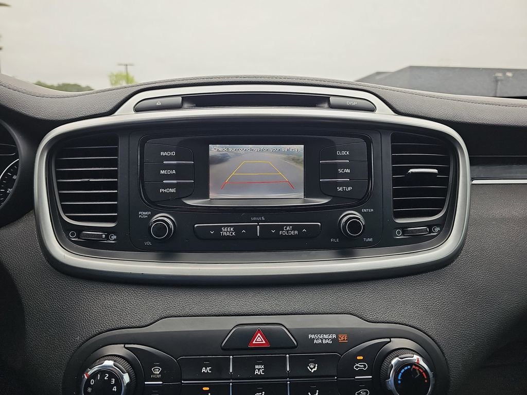 Used 2017 Kia Sorento FWD image 26