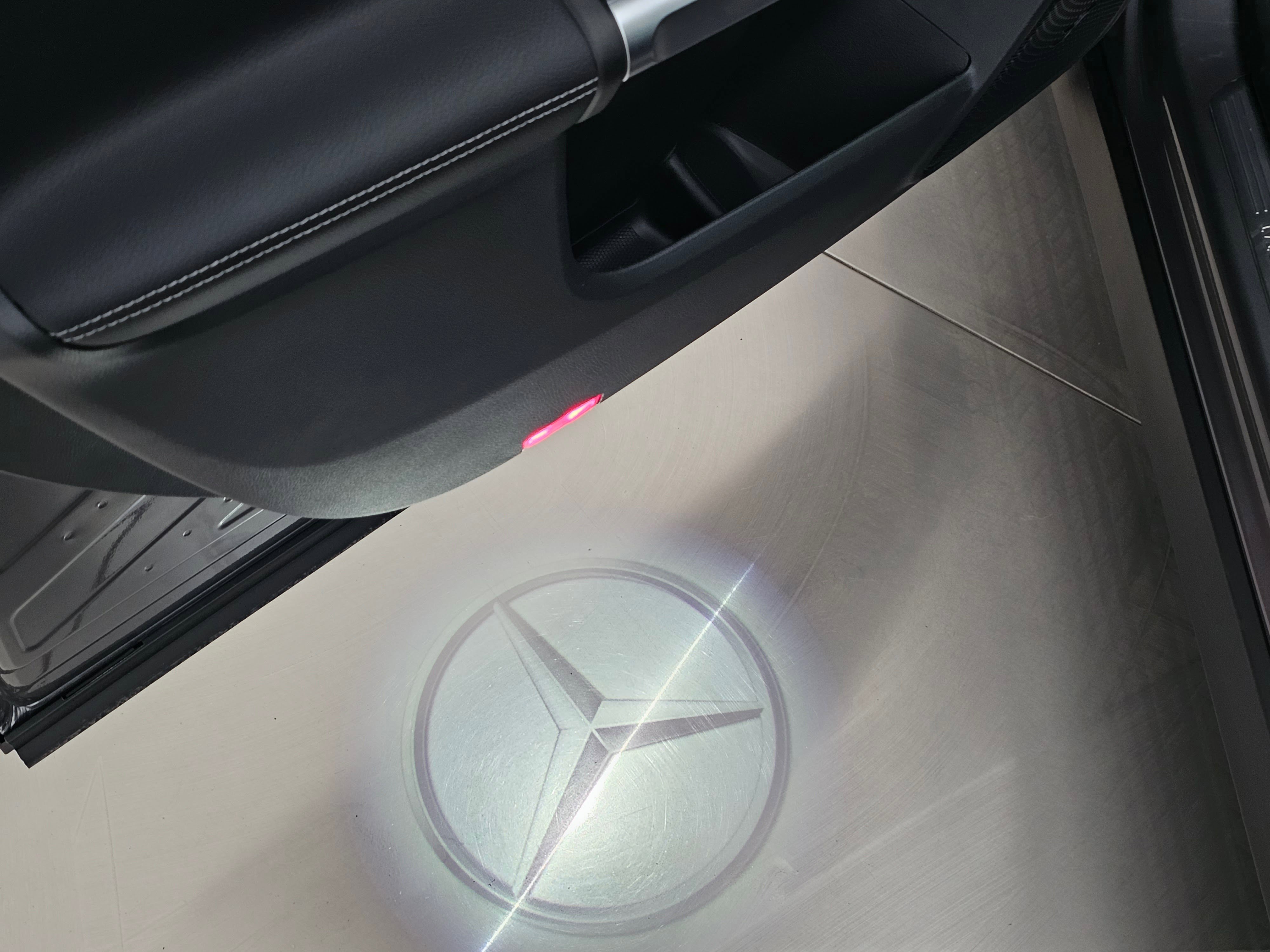 New 2026 Mercedes-Benz GLB 250 4MATIC image 14