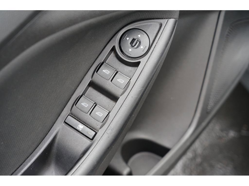 Used 2017 Ford Focus SE image 16