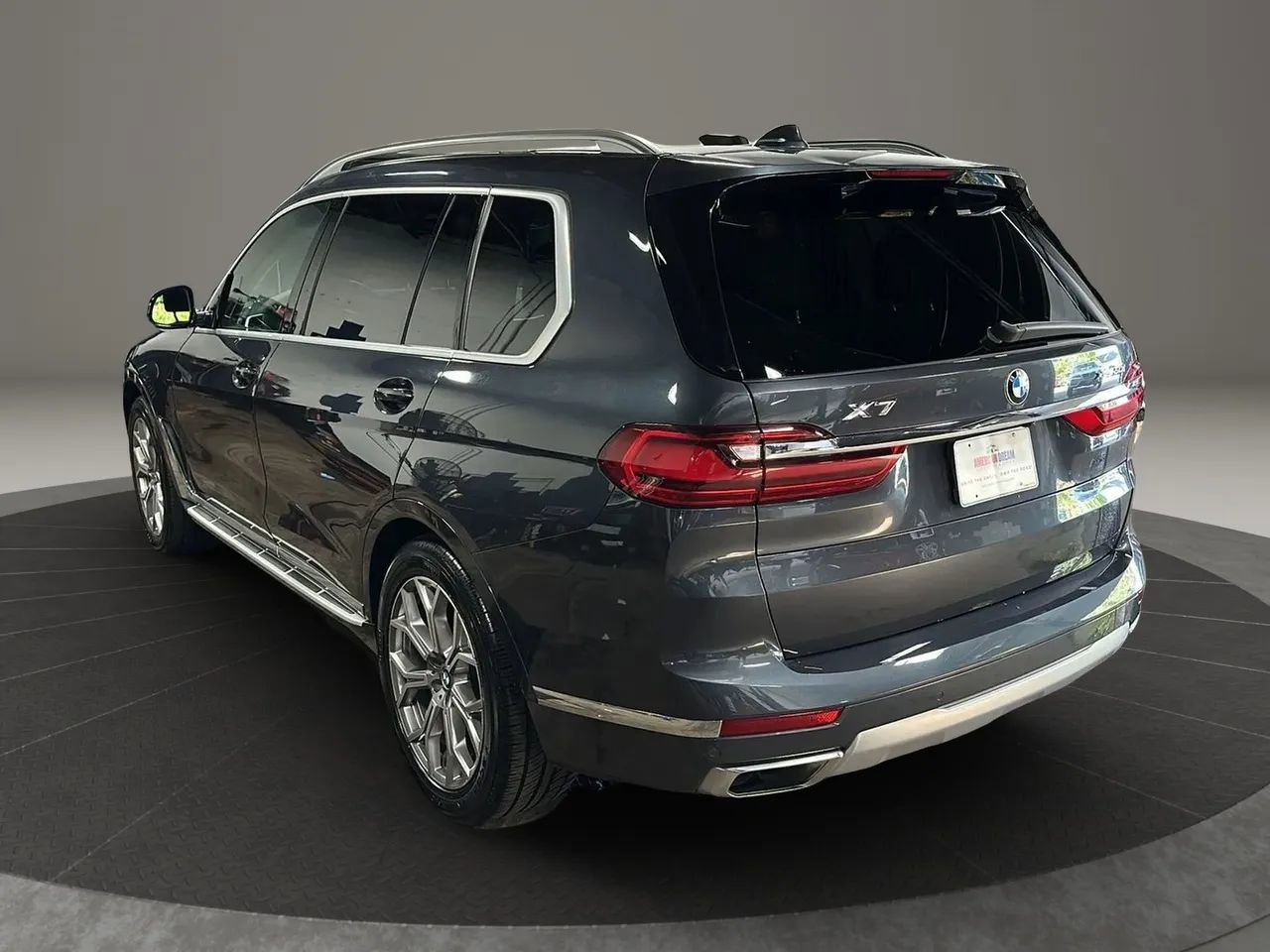 Used 2019 BMW X7 xDrive50i w/ Premium Package image 3