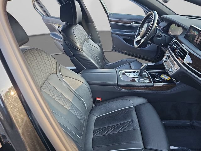 Used 2021 BMW 740i xDrive w/ M Sport Package AWD/4WD image 33