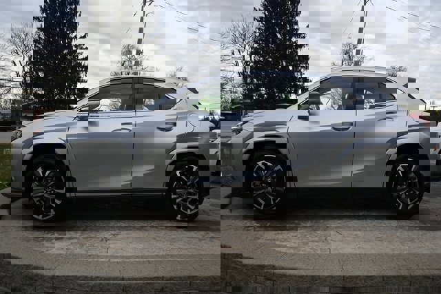 Used 2023 Lexus UX 250h Premium image 8
