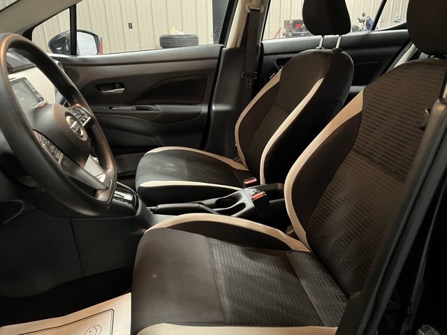 Used 2021 Nissan Versa SV image 14