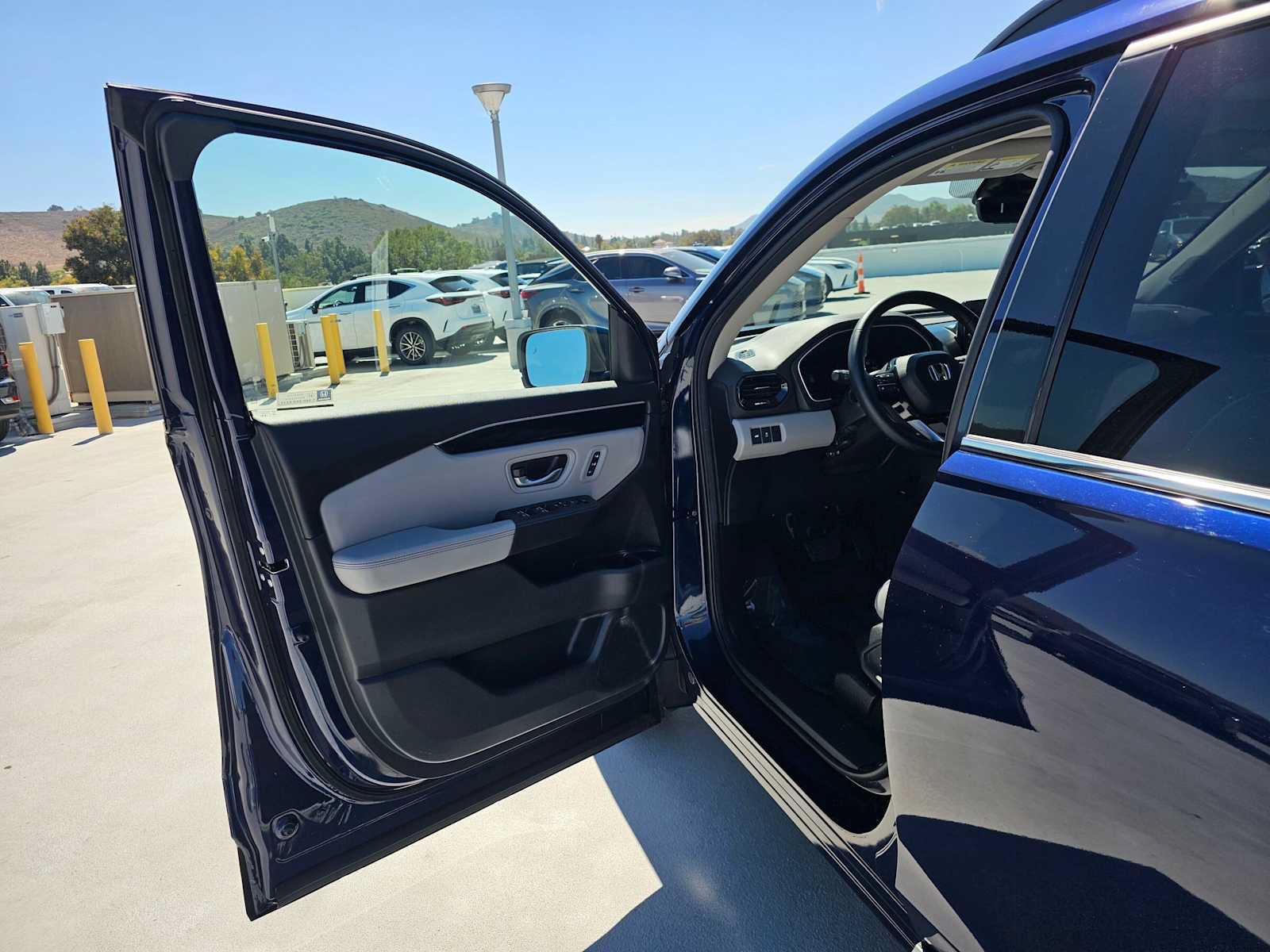 Used 2025 Honda Pilot Touring image 21