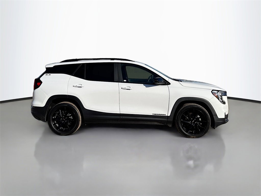 Used 2023 GMC Terrain SLE w/ Driver Convenience Package image 8