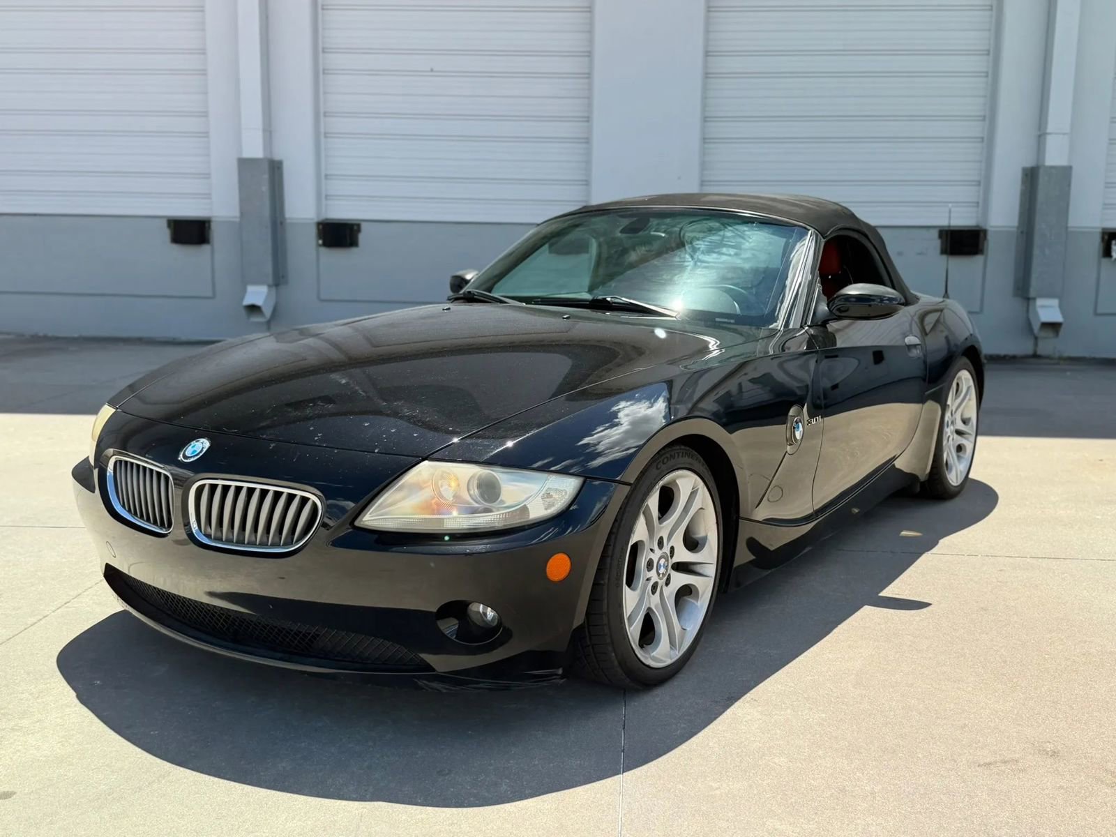 Used 2005 BMW Z4 3.0i RWD image 1