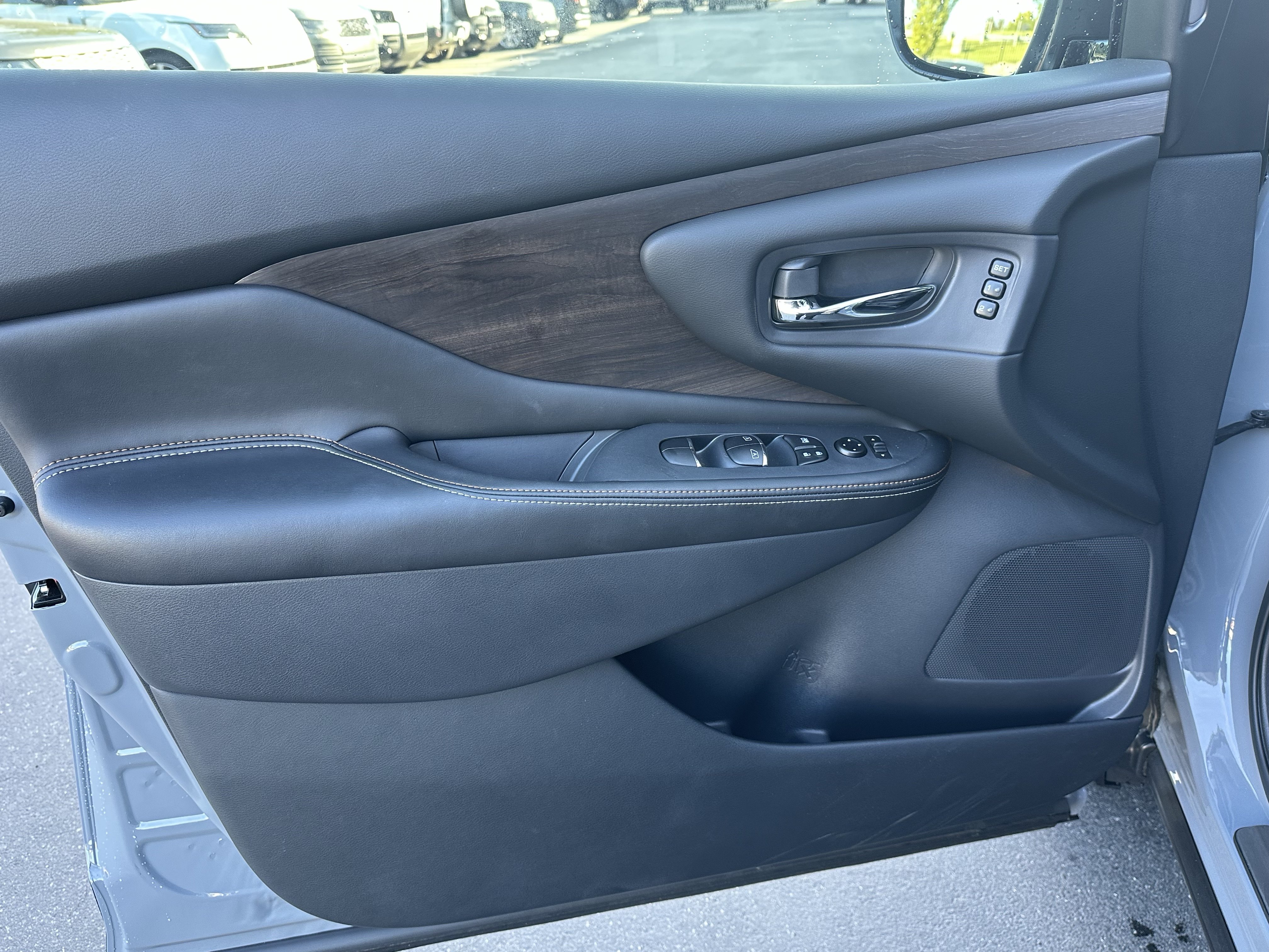 Used 2024 Nissan Murano Platinum w/ Cargo Package FWD image 14