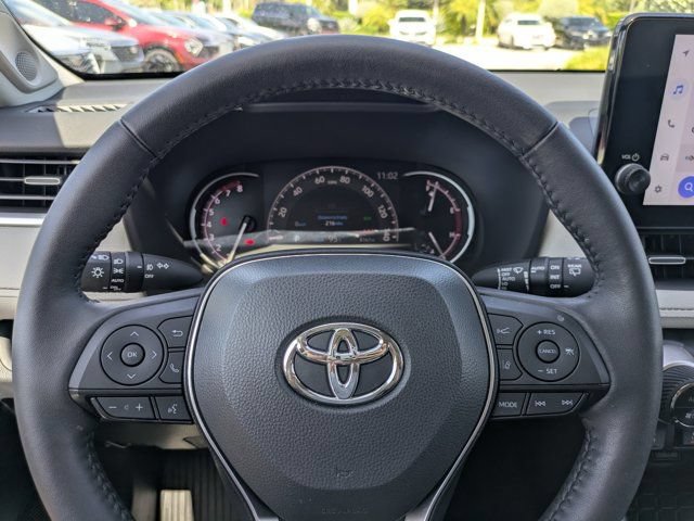 Used 2023 Toyota RAV4 XLE Premium AWD/4WD image 25