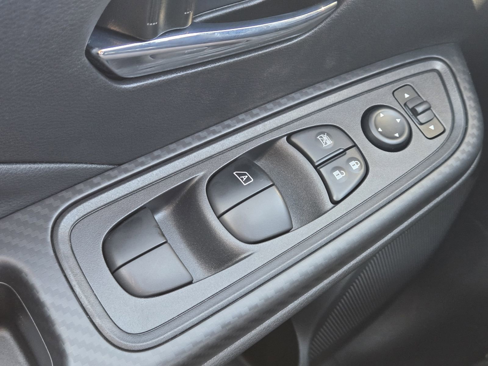 New 2025 Nissan Versa SV w/ Trunk Package image 20