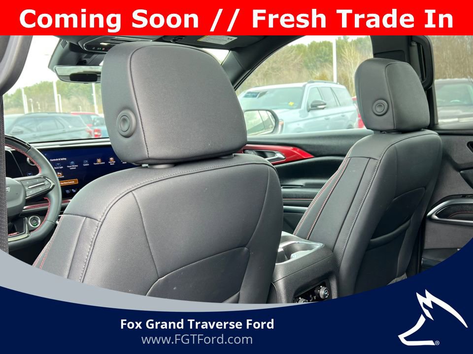 Used 2024 Chevrolet Traverse RS image 33
