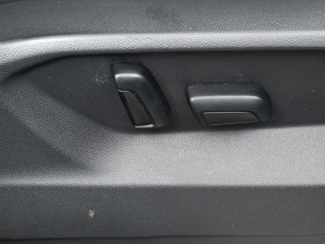 Used 2022 Volkswagen Atlas Cross Sport SEL Premium R-Line image 42