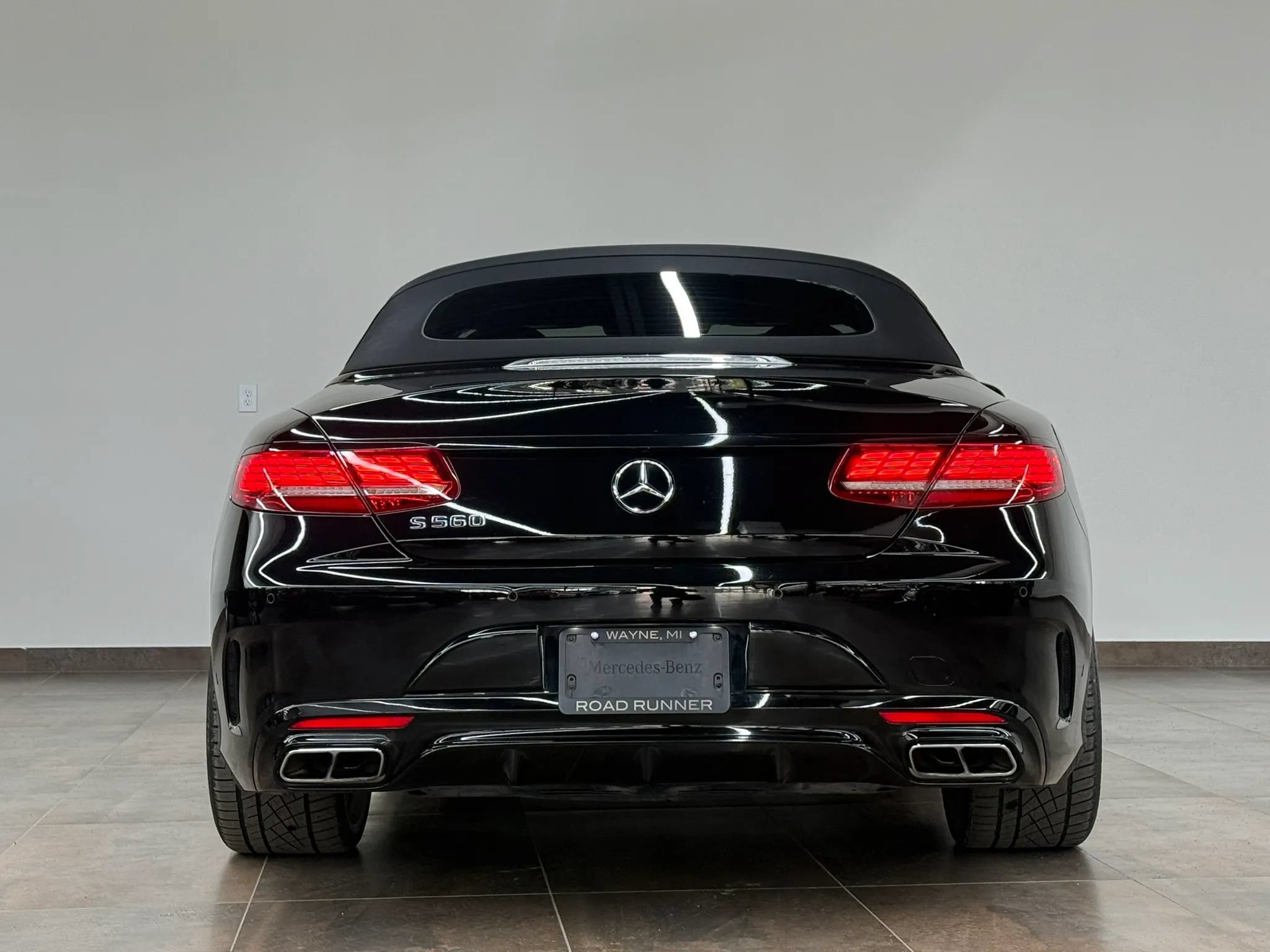 Used 2019 Mercedes-Benz S 560 Cabriolet image 11
