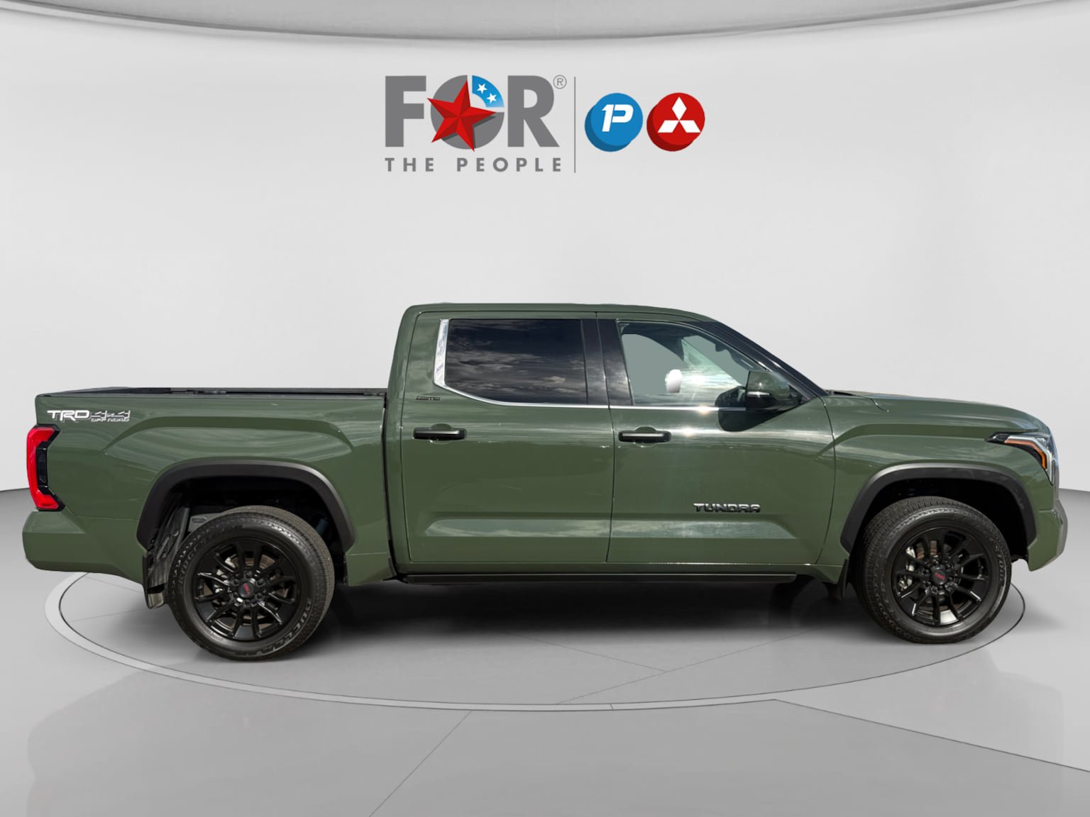 Used 2022 Toyota Tundra Limited w/ TRD Off-Road Package AWD/4WD image 6