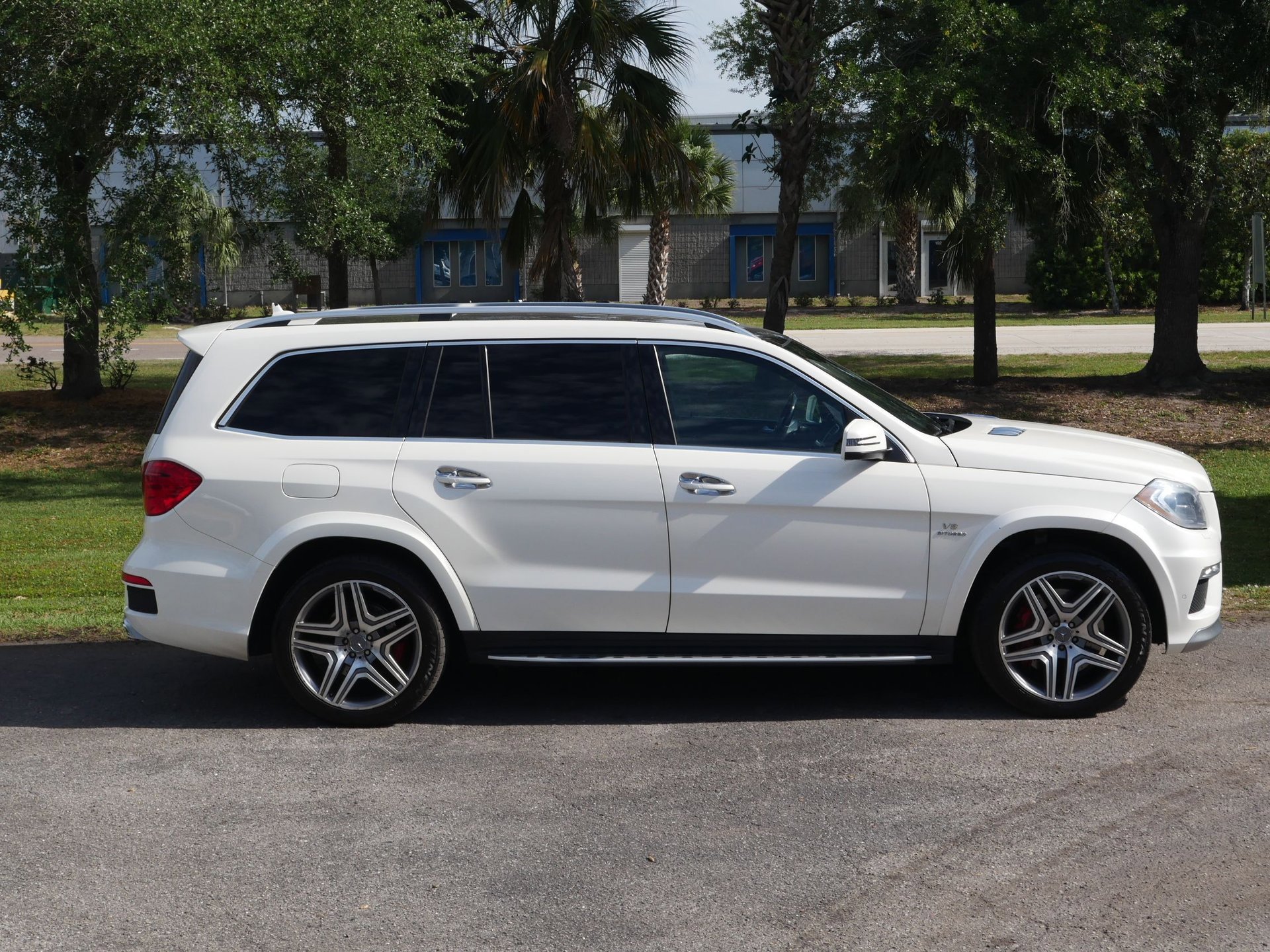 Used 2014 Mercedes-Benz GL 63 AMG 4MATIC image 37