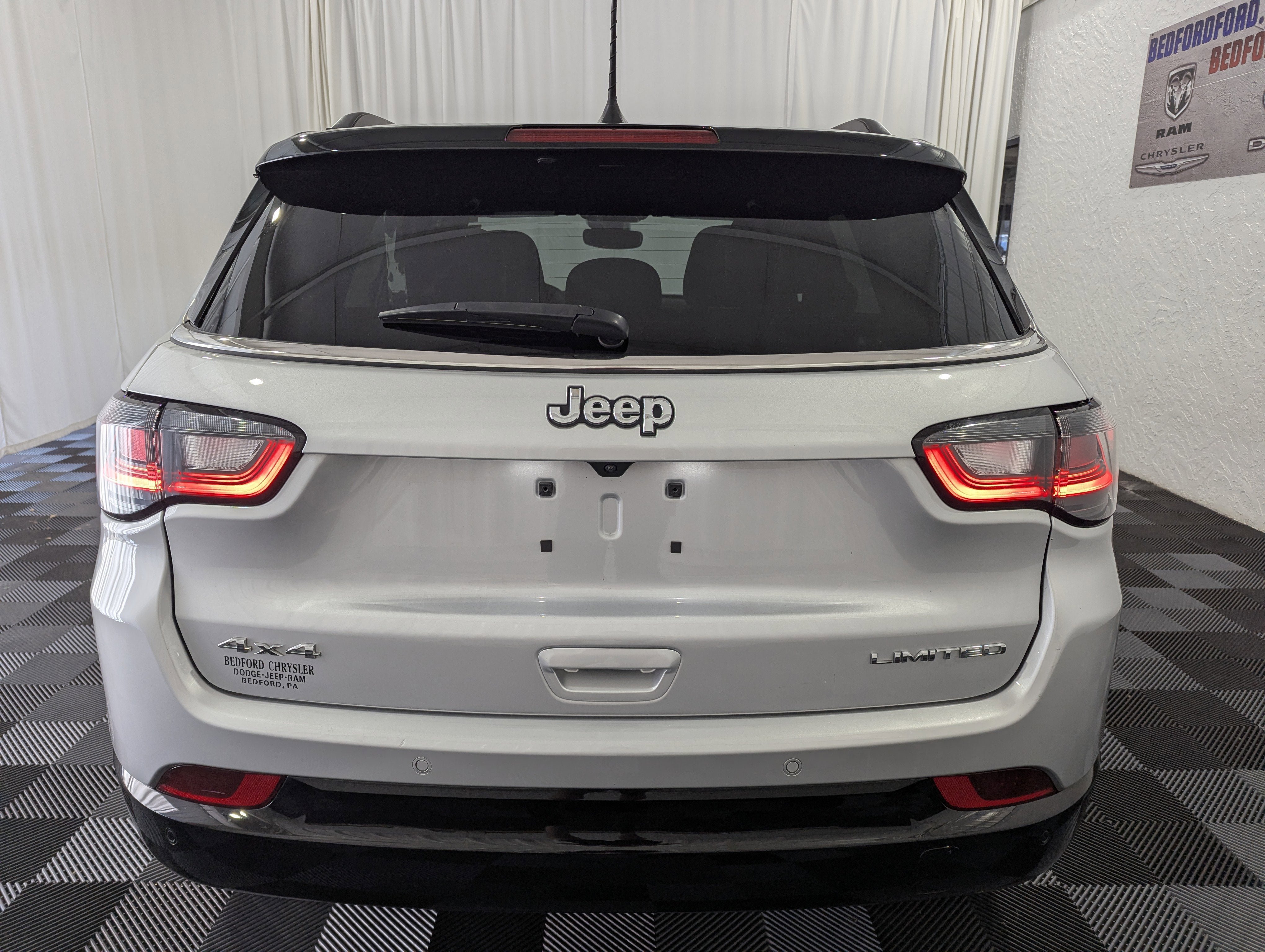 Used 2025 Jeep Compass Limited w/ Elite Group AWD/4WD image 8