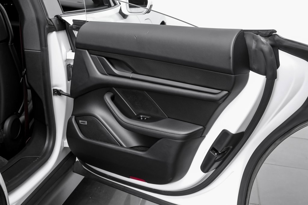 Used 2022 Porsche Taycan image 61