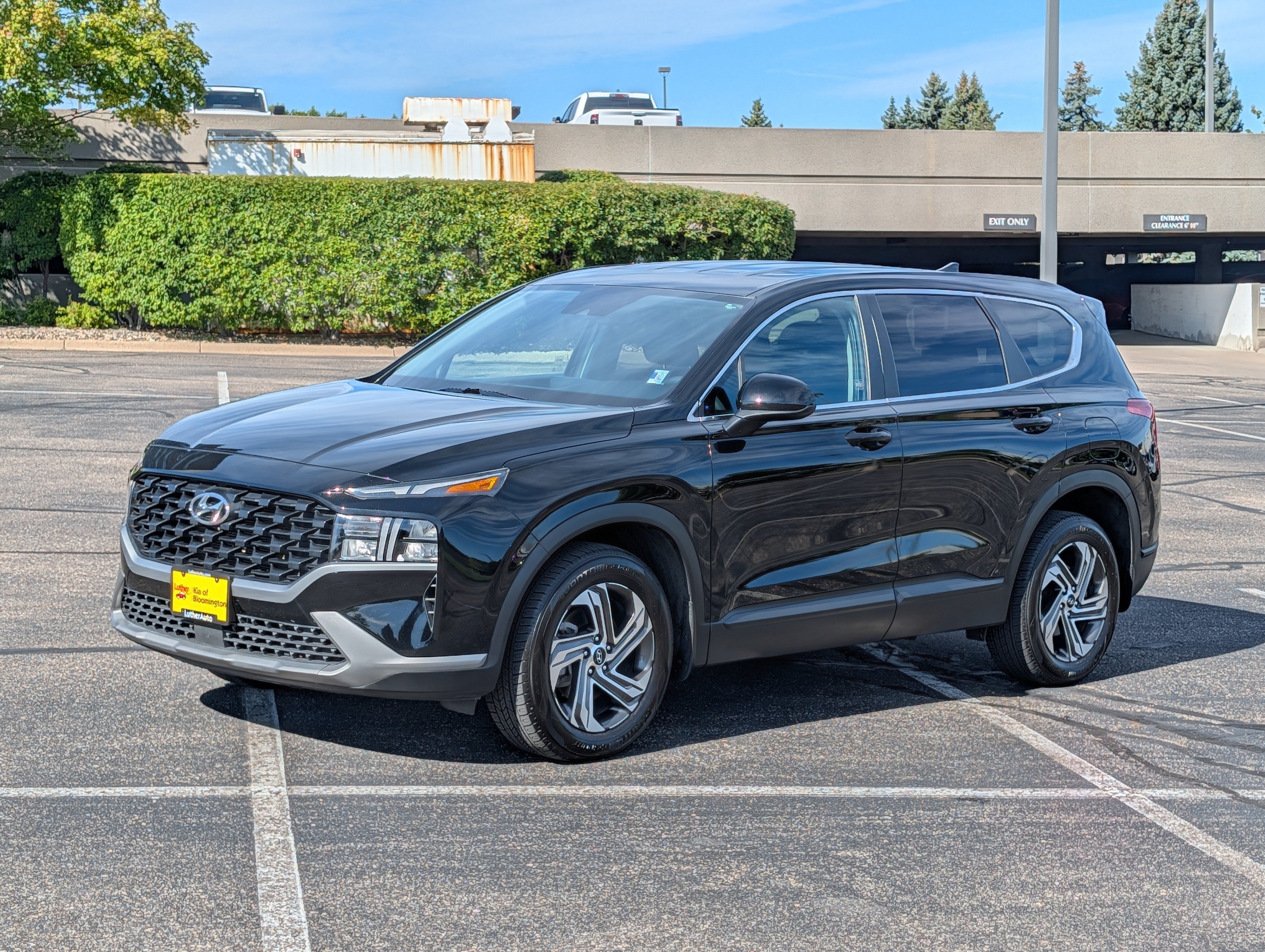 Used 2022 Hyundai Santa Fe SE FWD image 3